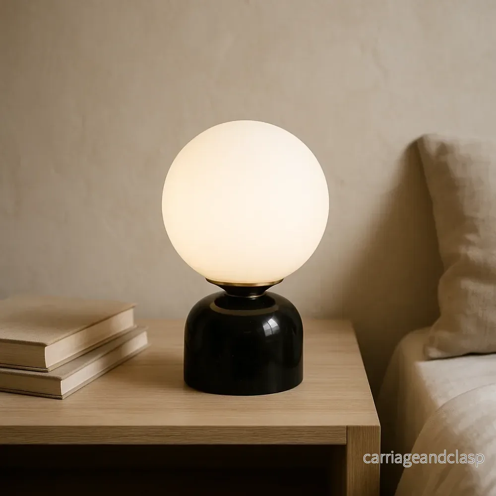 Veska | Bordslampa i modern design för vardagsrum eller sovrum