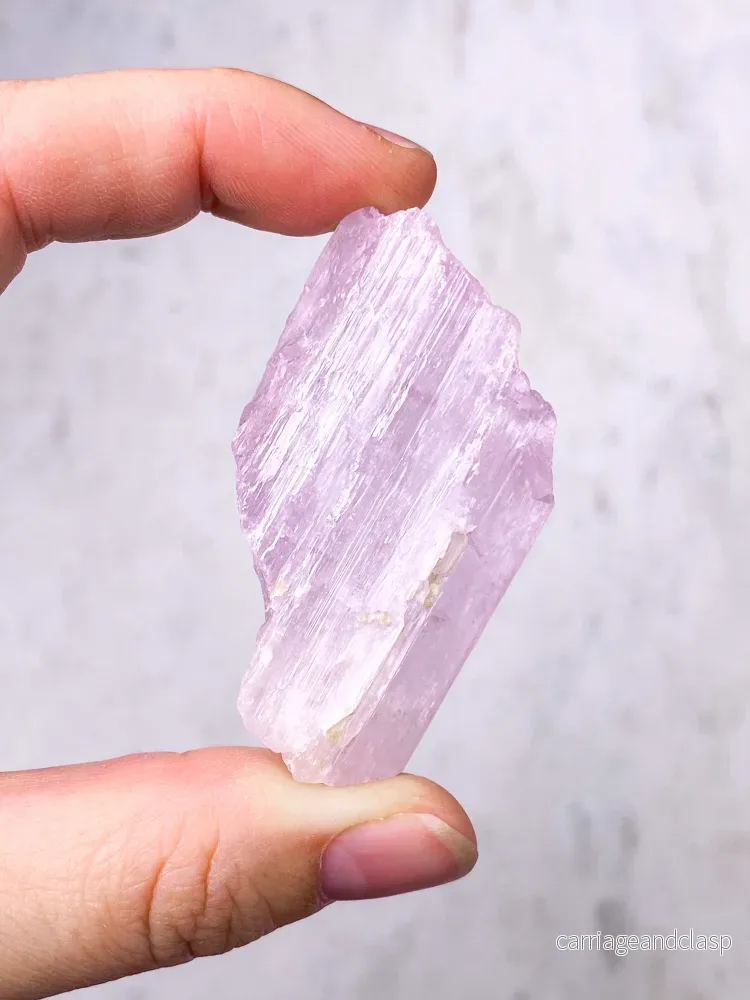 Kunzite Raw (nr 1) Exklusiv kvalitet Kunzite Raw (nr 1) Exklusiv kvalitet