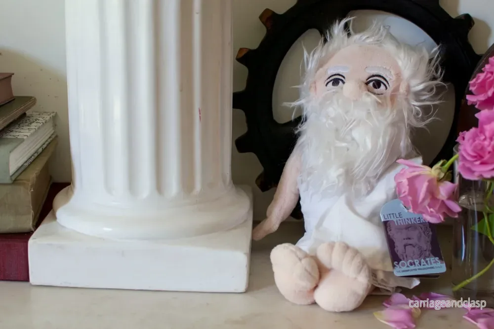 The Unemployed Philosophers Guild - Socrates - Little Thinker Plysch Docka - Bild 2