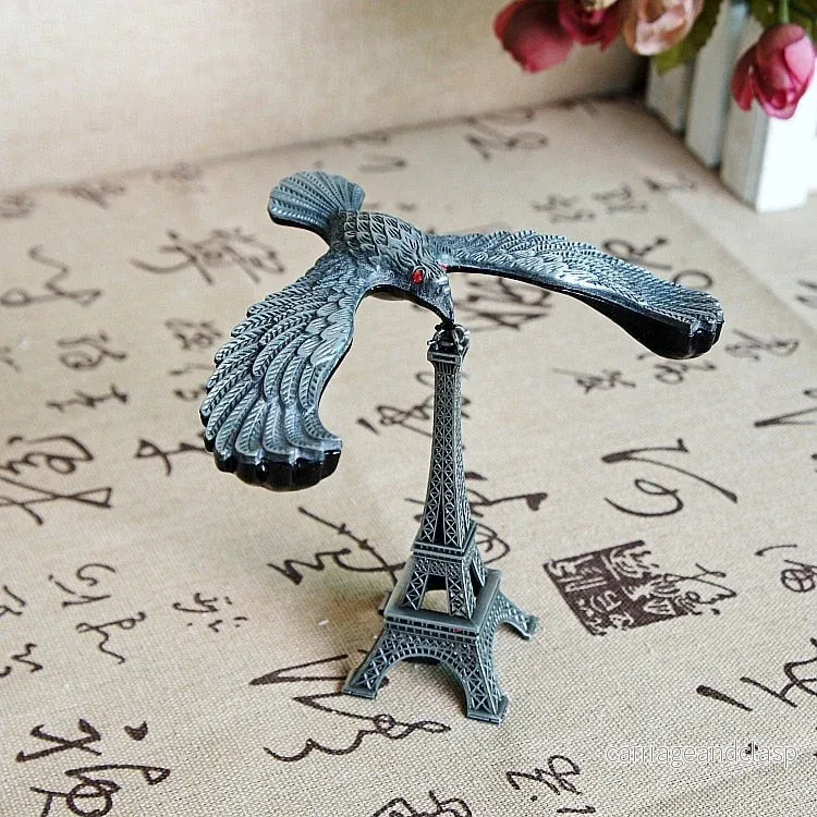 Retro Eagle Tower Balance Figurer | Veska Retro Eagle Tower Balance Figurer | Veska