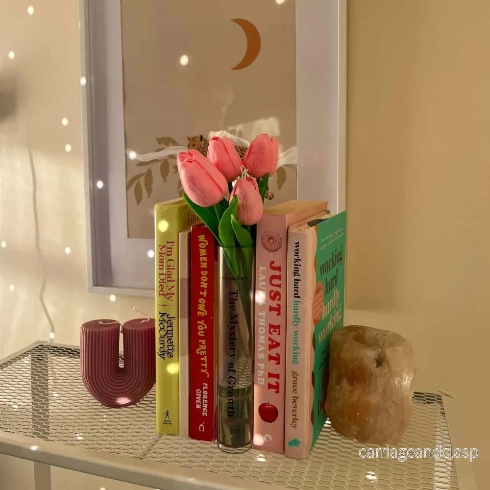 Modern genomskinlig vas för eleganta Veskaomsterarrangemang och stilig inredning | Veska - Bild 3