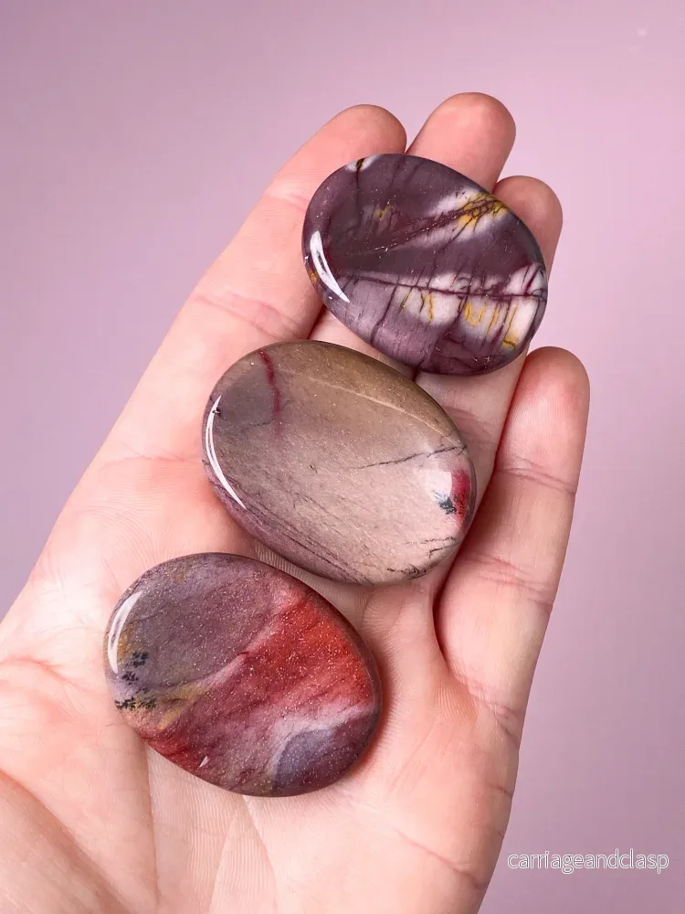 Mookaite Worrystone