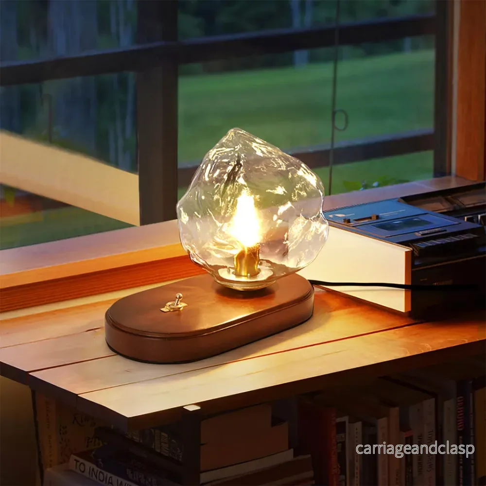 RusticLume – Amber Glas och Trä Bordslampa | Veska - Bild 3
