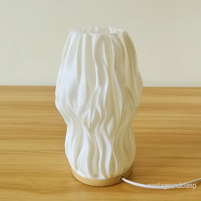 Veska | Frenchlight Bordslampa - Elegant Plisserad Bordslampa i Fransk Kräm för Atmosfäriska Utrymmen - Bild 3