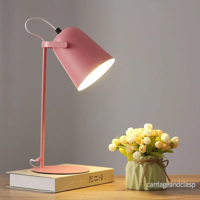 LumiTouch – Minimalistisk bordslampa med stativbas och touchkontroll Veska LumiTouch – Minimalistisk bordslampa med stativbas och touchkontroll Veska