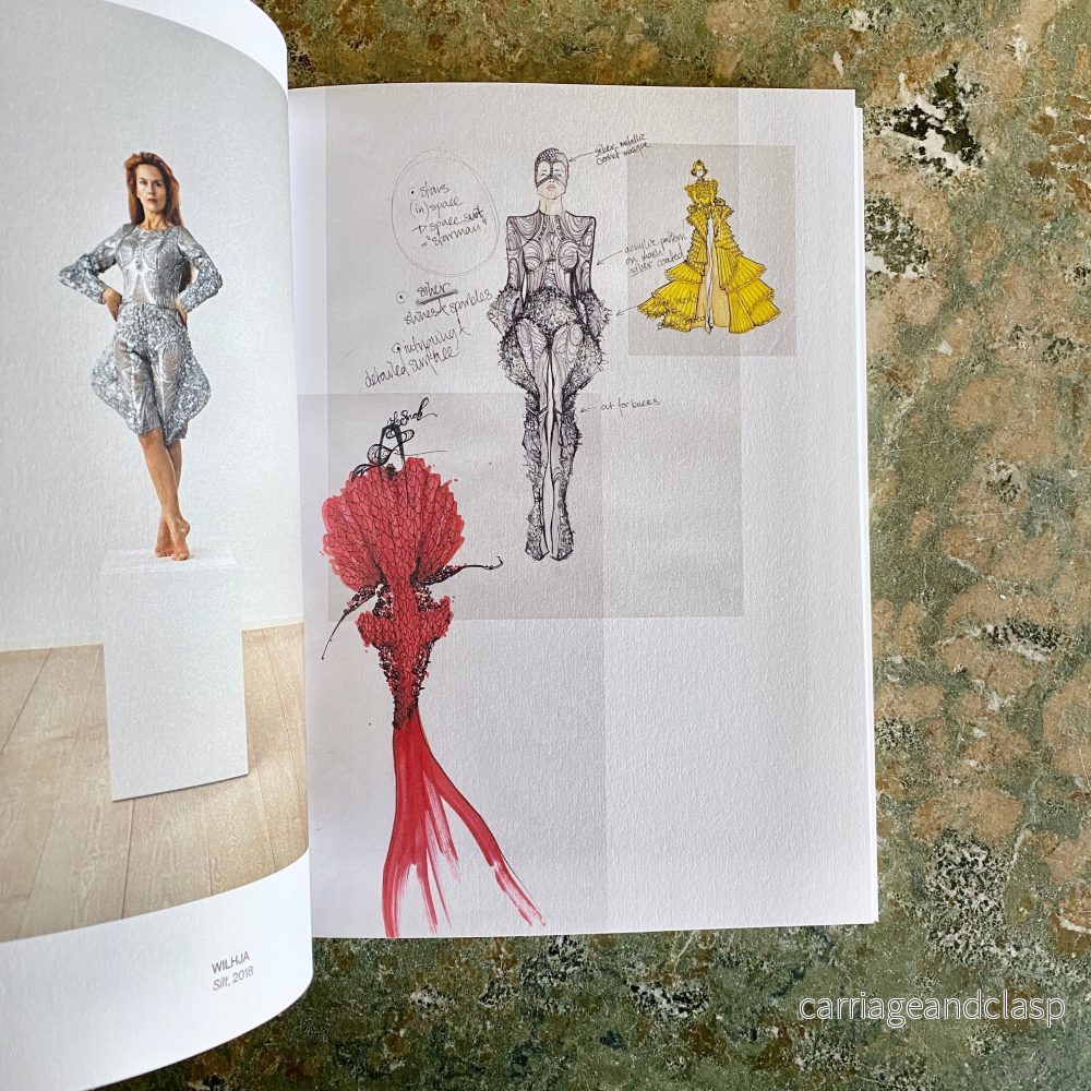 Utställningskatalog till "Art in Fashion" - Bild 3