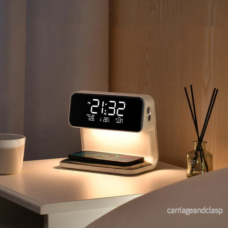 3-i-1 Sänglampa med Trådlös Laddare – LCD Väckarklocka & Touch Dimmbar LED Bordslampa | Veska - Bild 3