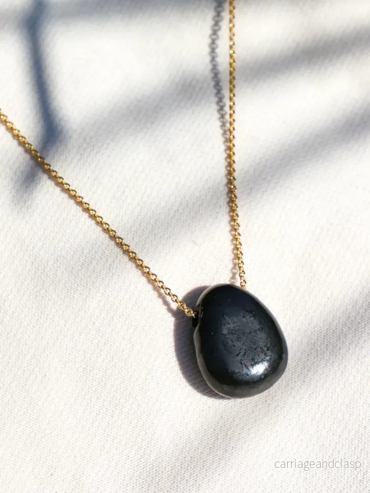 Litet Shungitdroppehalsband