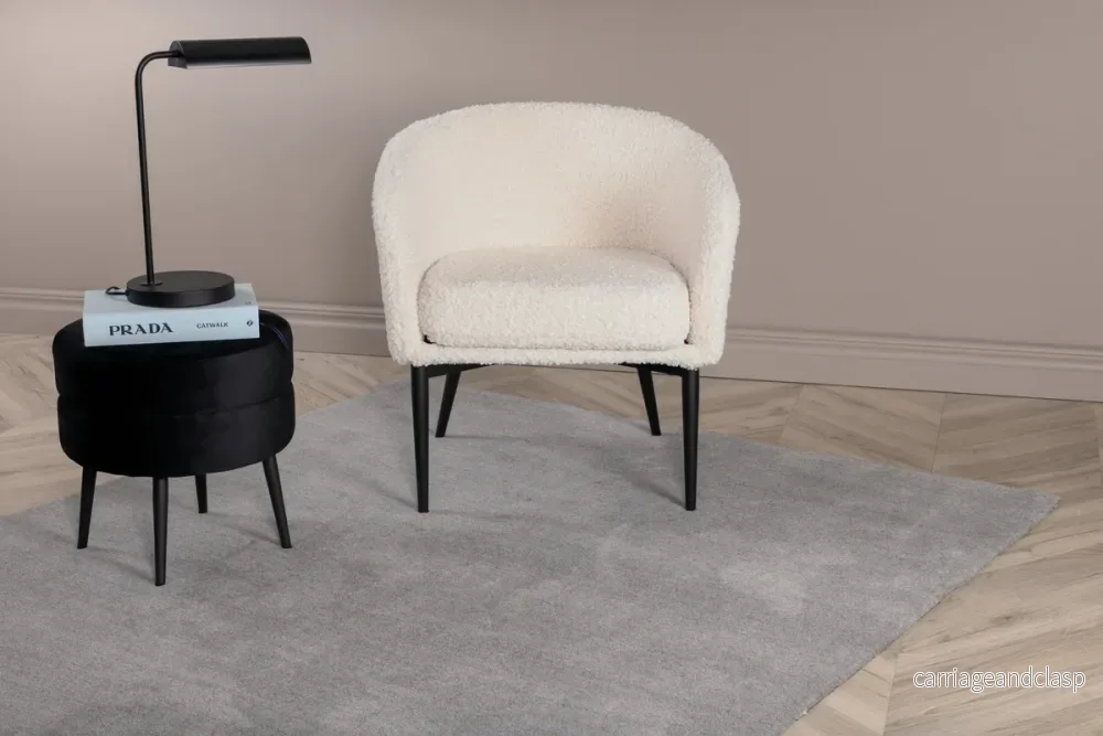 Ulla Matta 300 x 200 Grå