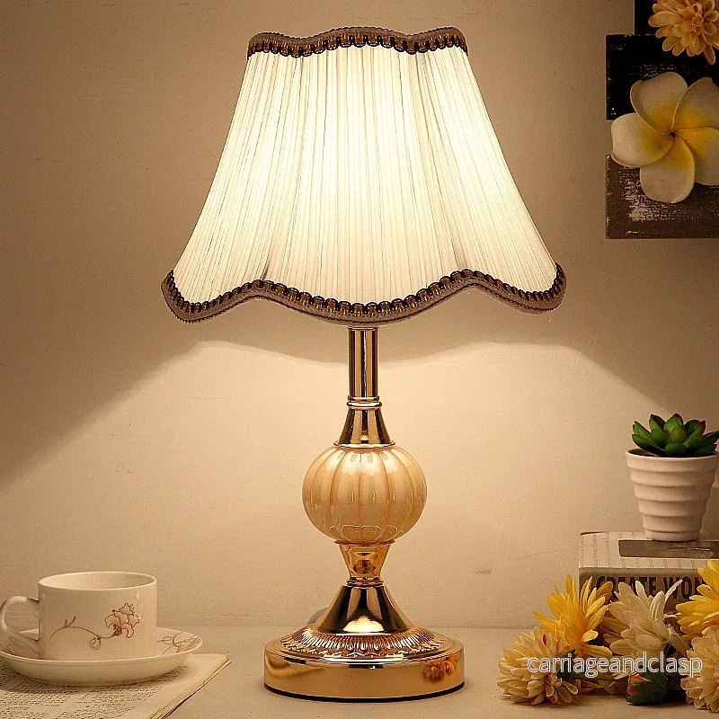 Designer bordslampa som kombinerar retro med nordisk minimalism | Veska - Bild 3