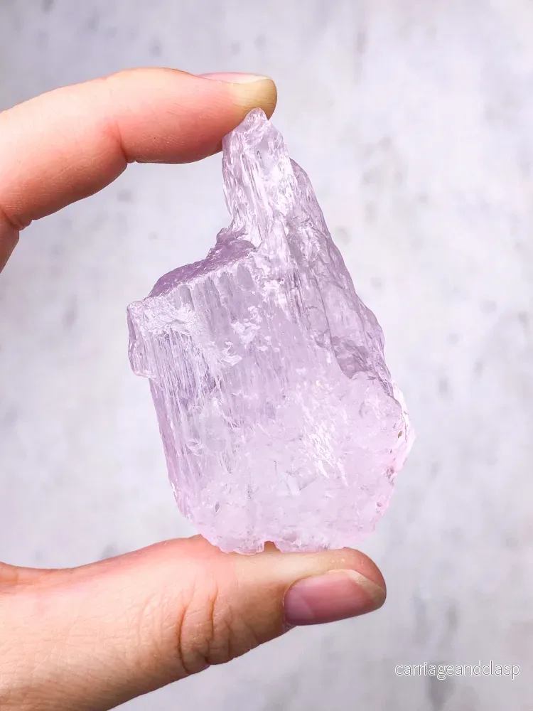 Kunzite Raw (nr 5) Exklusiv kvalitet Kunzite Raw (nr 5) Exklusiv kvalitet
