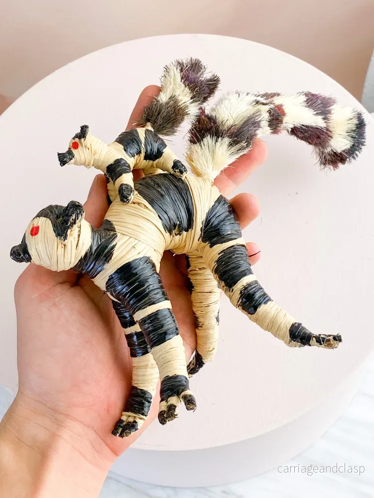 Handvävda lemurer från Madagaskar - Bild 2