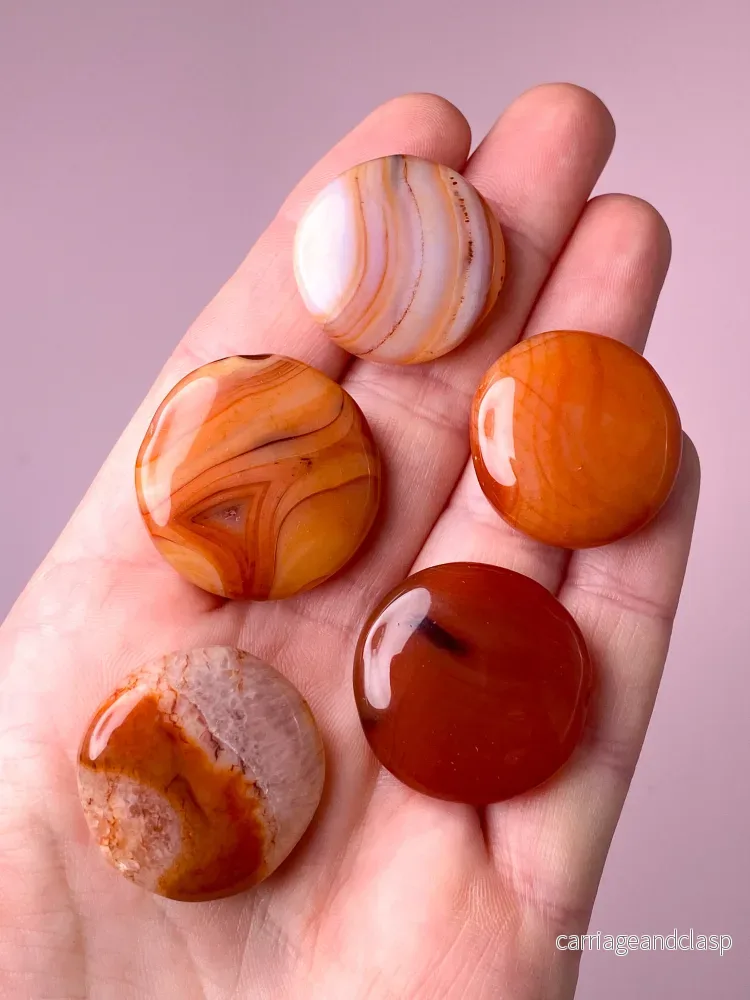 Karneol Mini Disc (Platpolerad Pocket Stone)