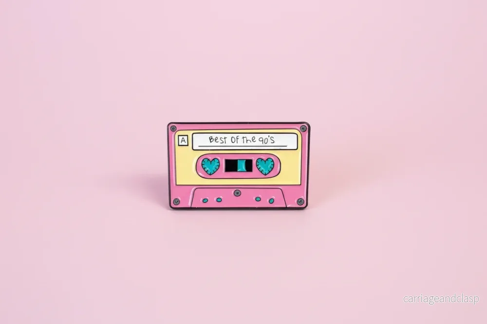 Pin – Kassettband ”best of the 90’s” Pin – Kassettband ”best of the 90’s”