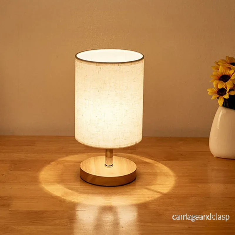 LinenWood Minimalist Bordslampa – Naturträbas och linneskärm för varmt, modernt belysning | Veska LinenWood Minimalist Bordslampa – Naturträbas och linneskärm för varmt, modernt belysning | Veska