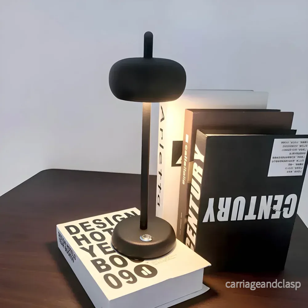 Veska | SleekGlow Bordslampa - Modern design för krävande interiörer - Bild 2