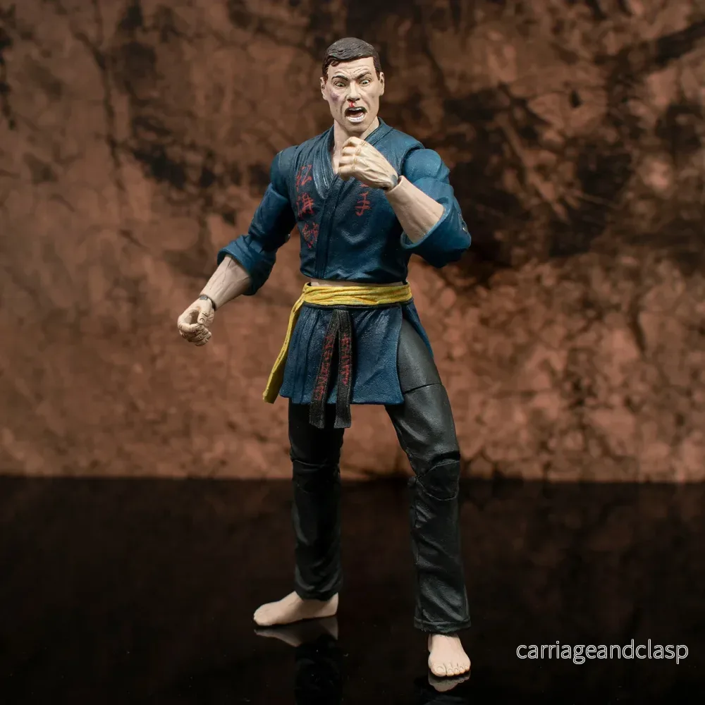 Jean-Claude Van Damme: (Blue Gi) Deluxe Actionfigur - Diamond Select - FÖRBESTÄLLNING