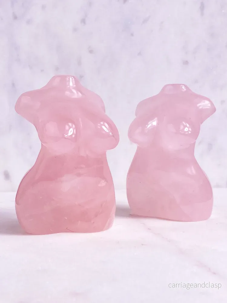 Rosenkvarts kurvig torso Rosenkvarts kurvig torso