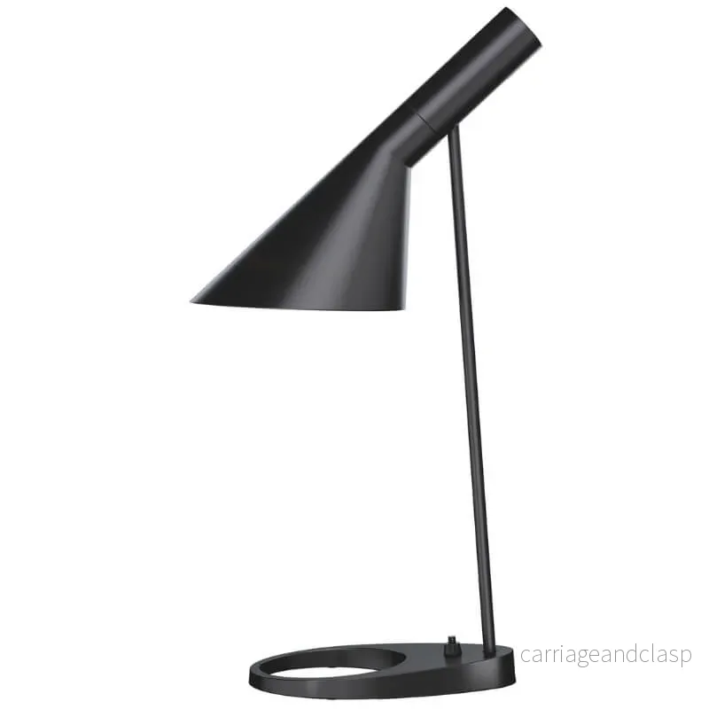 Veska | LumiMinimal Bord - Elegant LED Bordslampa för Modern Inredning