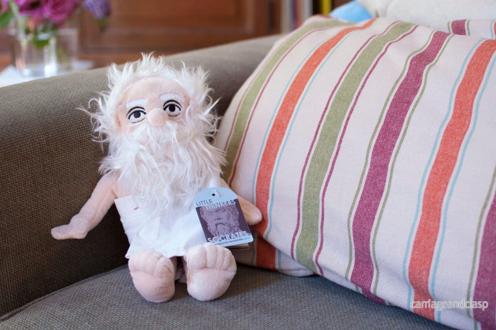 The Unemployed Philosophers Guild - Socrates - Little Thinker Plysch Docka - Bild 3