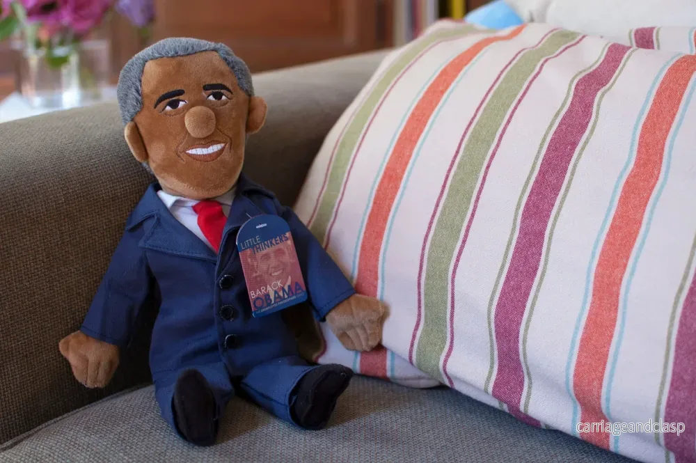The Unemployed Philosophers Guild - Barack Obama - Little Thinker Plysch Docka - Bild 3