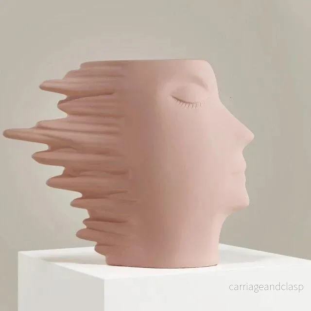 Windswept Faces Vase | Veska