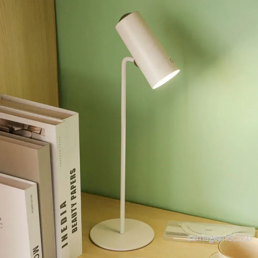 Veska | Lumora LED bordslampa med touch-dimming | Ögonvänlig & uppladdningsbar | USB-C | 2000 mAh batteri | För skrivbord, sängbord & dekoration Veska | Lumora LED bordslampa med touch-dimming | Ögonvänlig & uppladdningsbar | USB-C | 2000 mAh batteri | För skrivbord, sängbord & dekoration