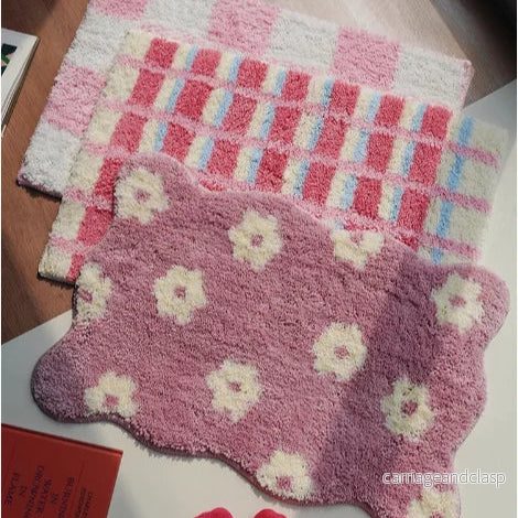 Abstract Floral Tufted Bathroom Mat | Veska Abstract Floral Tufted Bathroom Mat | Veska